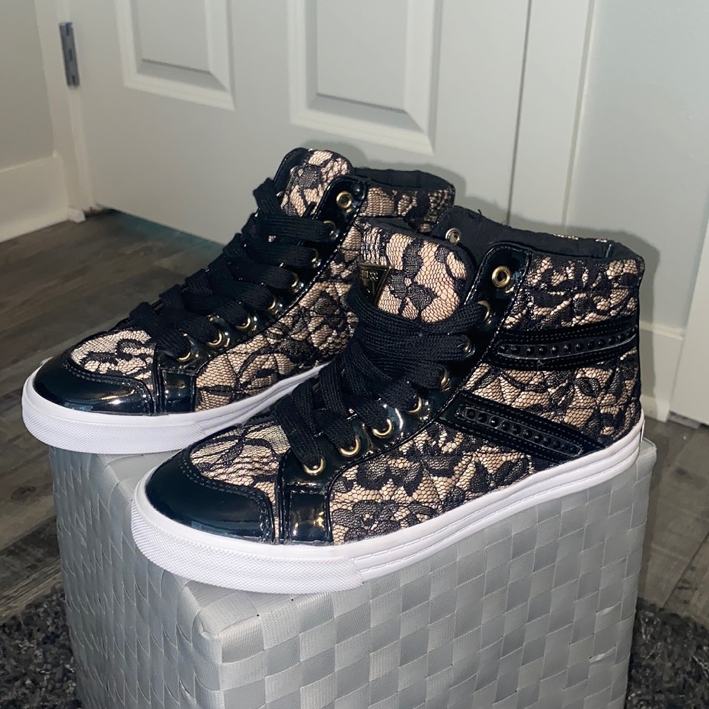 guess lace shoes